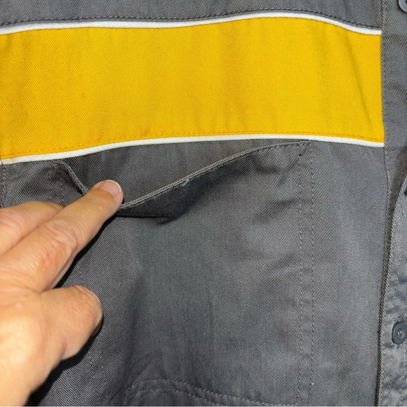 BRP Ski-doo Shirt Men’s Medium Grey Yellow Short Sleeve Button Up Logo Pockets - Picture 8 of 11